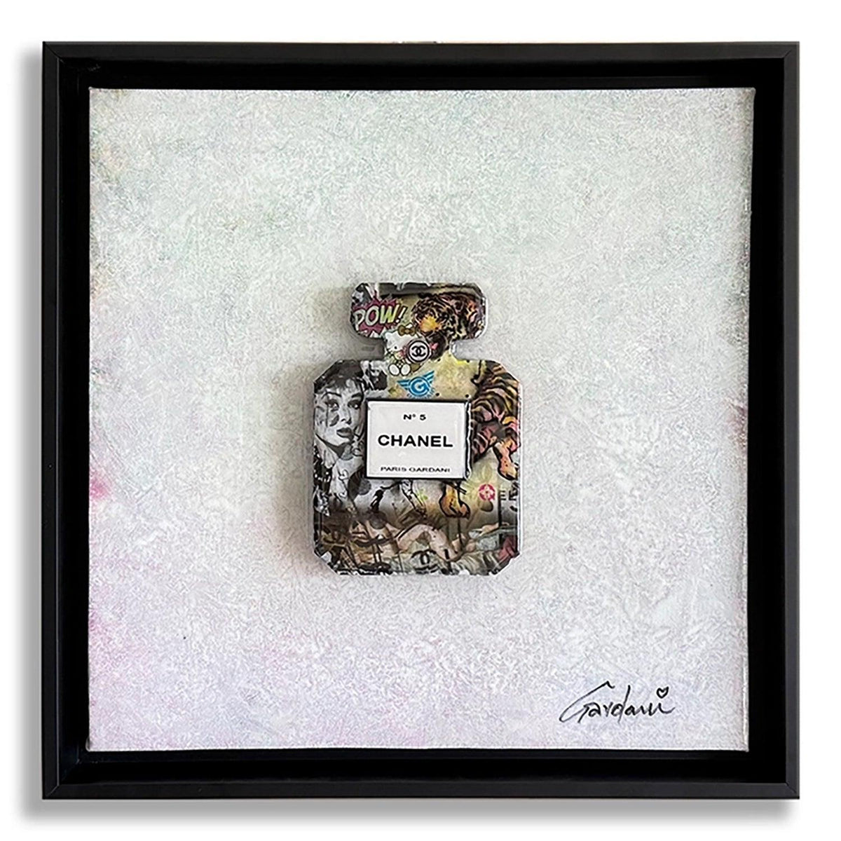 Pintura/escultura 3D original de Chanel N5 Chasing